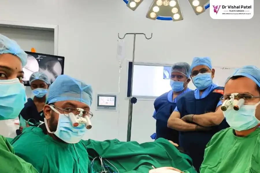 Dr Vishal Patel with his Operation theatre crew at Recon Plastic Surgery Clinic Mumbai