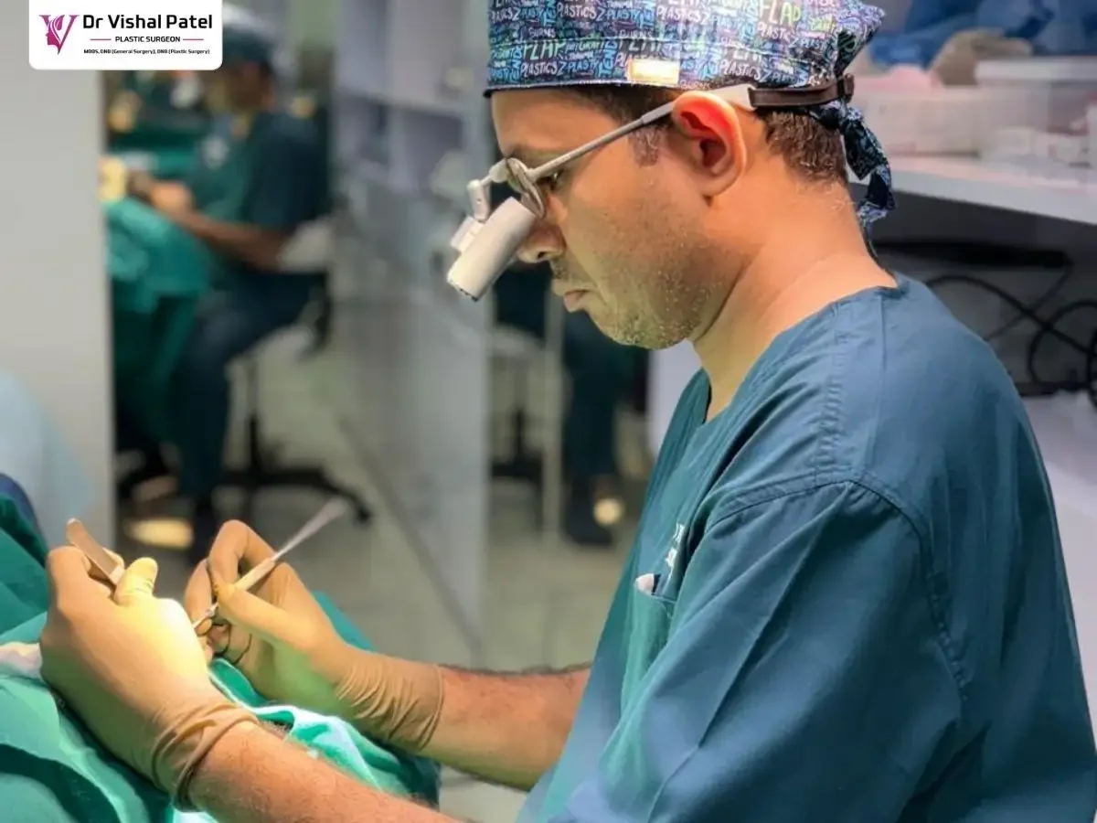 Dr. Vishal Patel doing Lipoma removal on head.